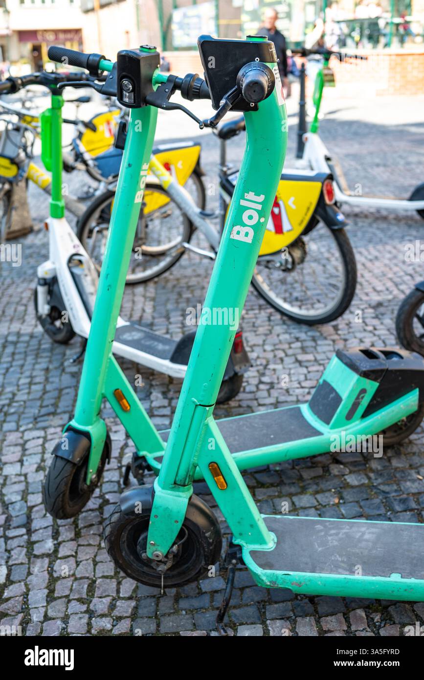 bolt-electric-scooters-parked-in-historic-centre-of-prague-capital-of