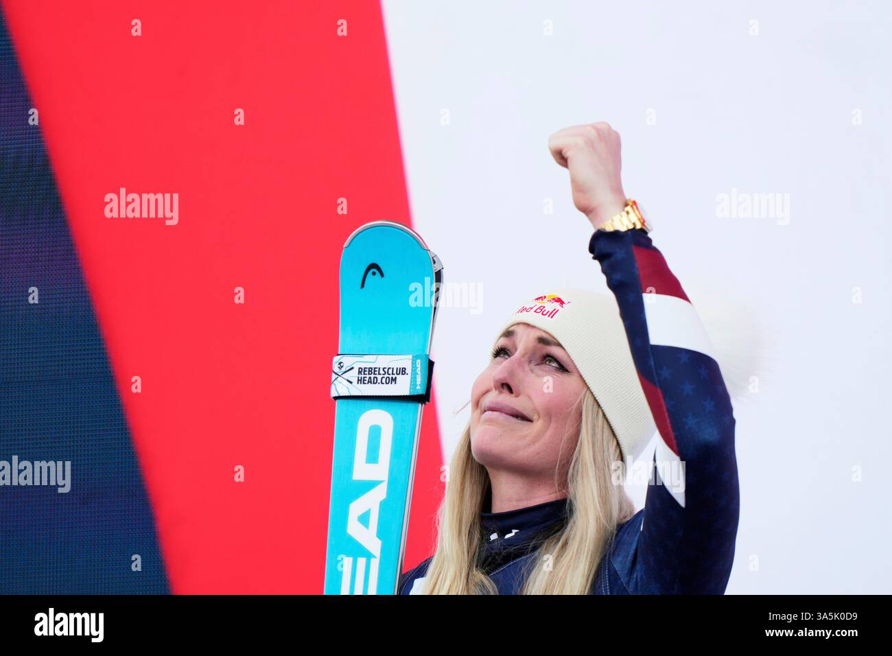Second place finisher United States' Lindsey Vonn celebrates during a