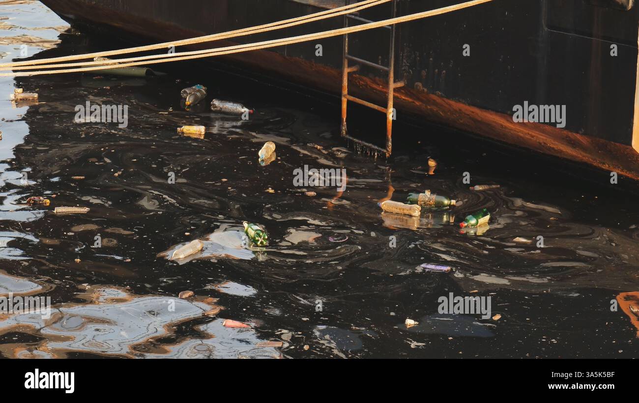 Plastic pollution river hi-res stock photography and images - Alamy