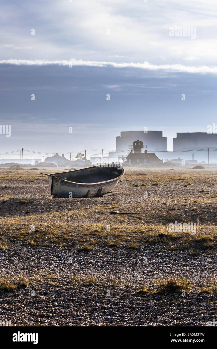 Dungeness beach hi-res stock photography and images - Alamy