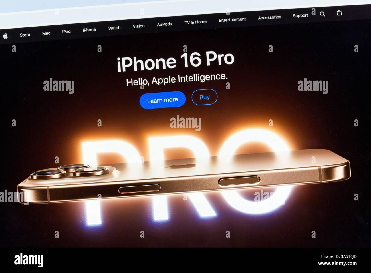 Apple.com website homepage with iPhone 16 Pro and Apple Intelligence Stock Photo