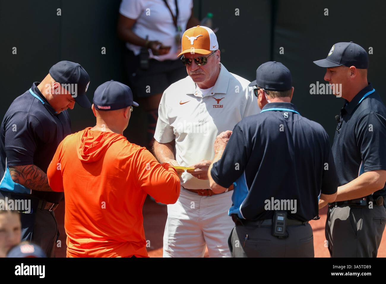 AUSTIN, TX - MARCH 22: Texas head coach Mike White and Auburn co-head ...