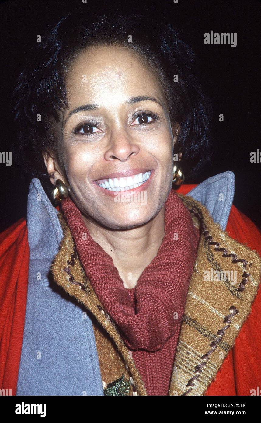 Feb. 6, 2001 - K30996HMc: OXYGENE LAUNCH PARTY.AT TRIBECA ROOFTOP, NYC 02/06/2001.FAYE WATTLETON. HENRY McGEE/   2001(Credit Image: © Globe Photos/ZUMAPRESS.com) Stock Photo