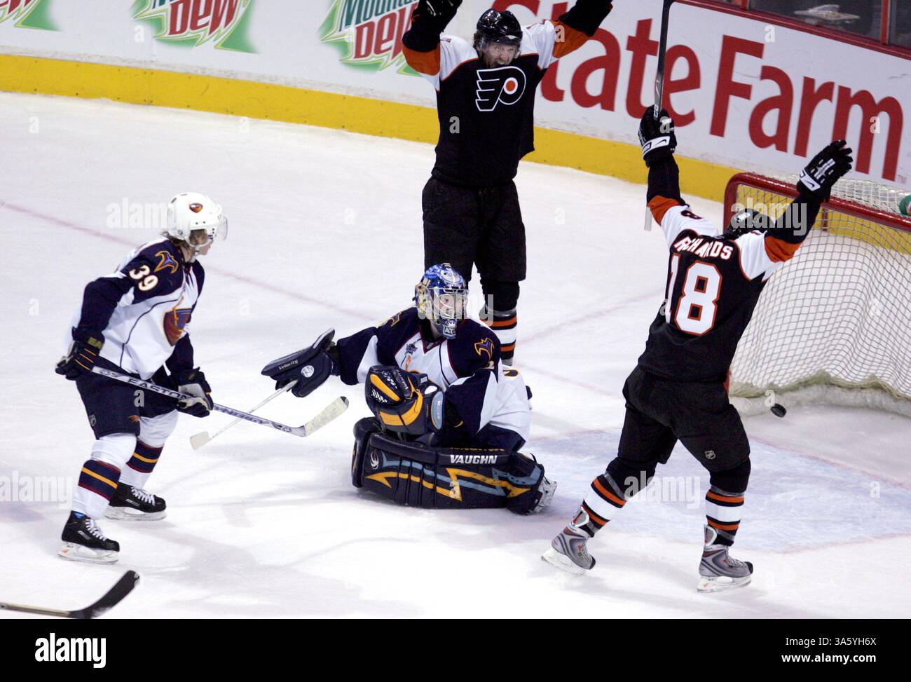Atlanta Thrashers goalie Kari Lehtonen of Finland takes his