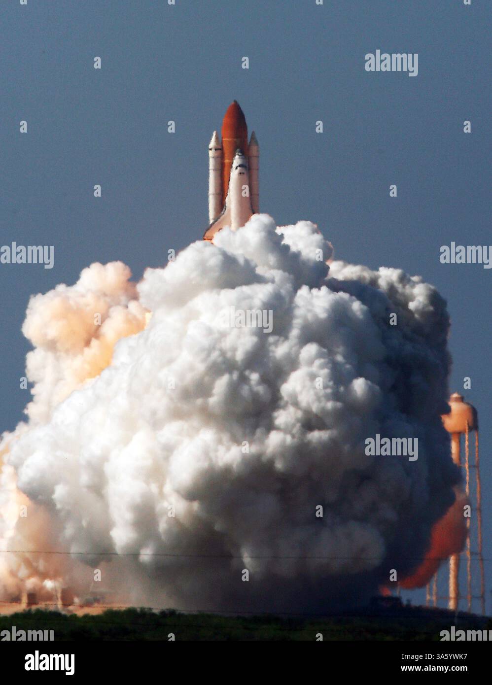 May 31, 2008 - Space Shuttle Discovery launches from the Kennedy Space ...