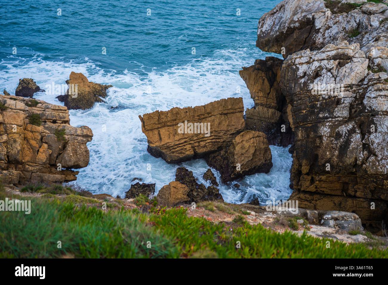 Basleal Rocks, cliffs and formations on Baleal Island Stock Photo - Alamy