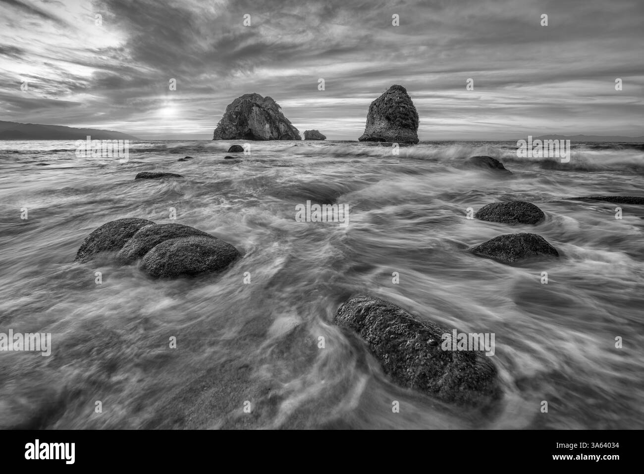 Dramatic coastal rocks Black and White Stock Photos Images Alamy