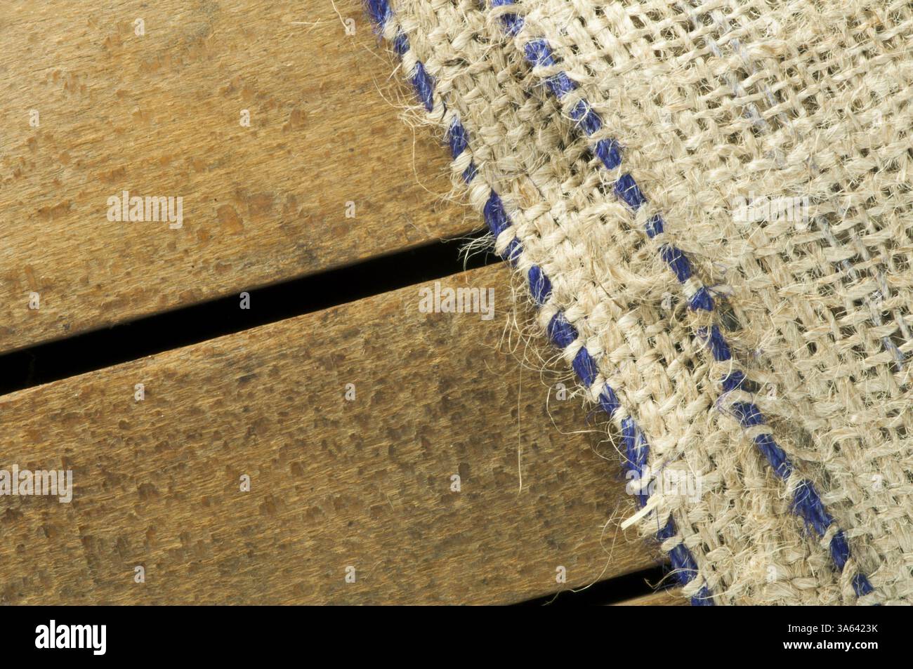 Burlap bags hi-res stock photography and images - Alamy