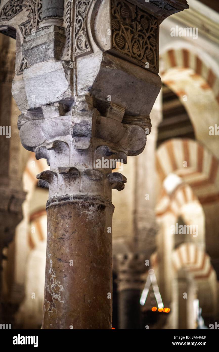 Mosque Colum Discover the stunning architectural features of the Mosque of Cordoba ...