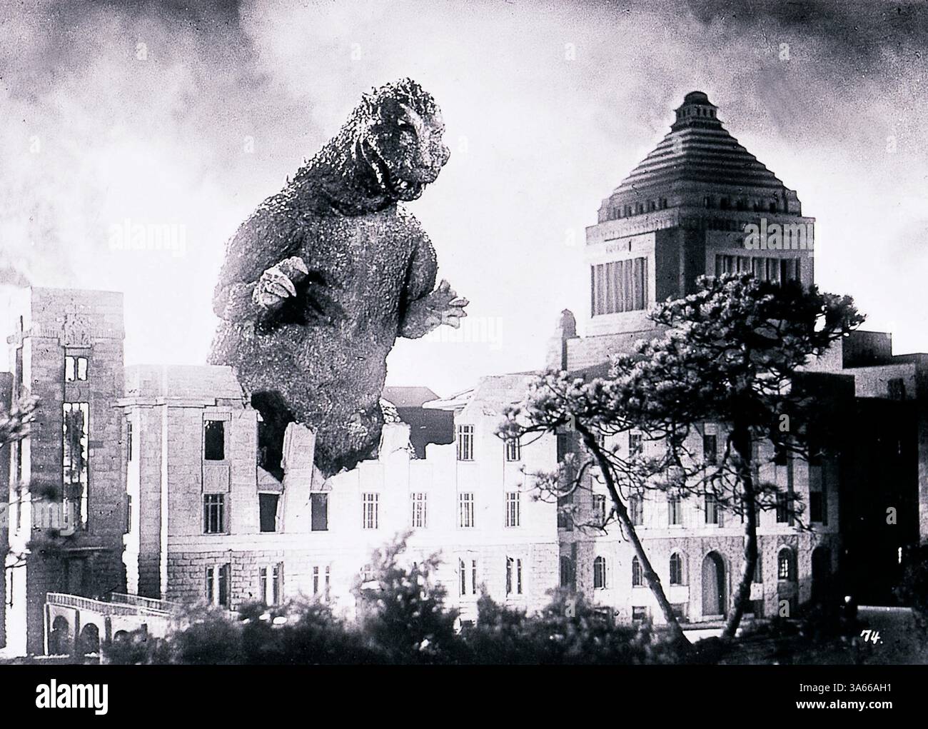 1954 japan hi-res stock photography and images - Alamy