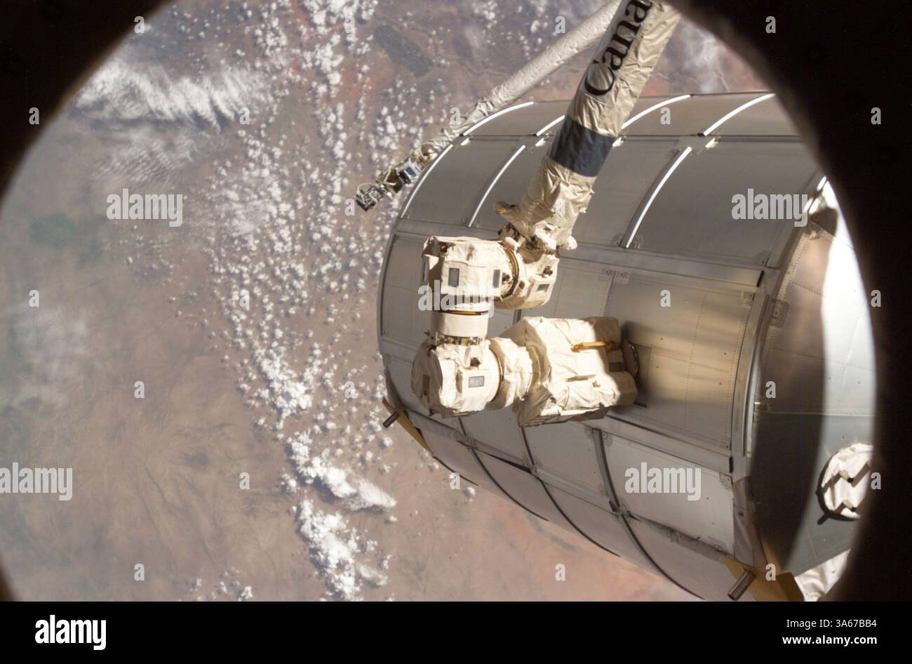 Discovery remote manipulator system hi-res stock photography and images ...