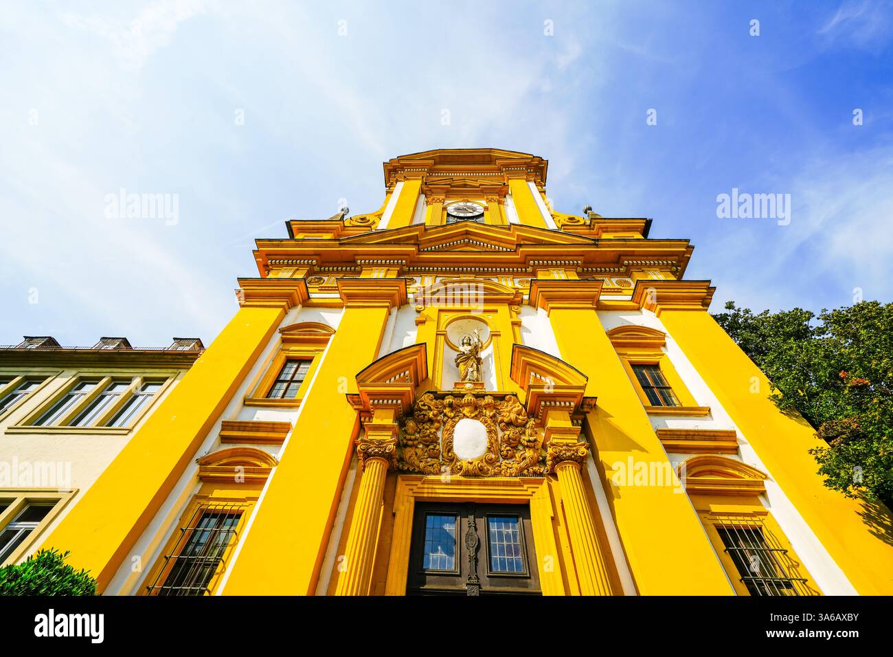 View of old historical buildings in the town of Kitzingen Stock Photo ...
