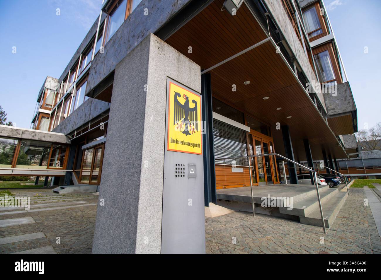 Nahaufnahme Vom Briefkasten Am Bundesverfassungsgericht In Karlsruhe 
