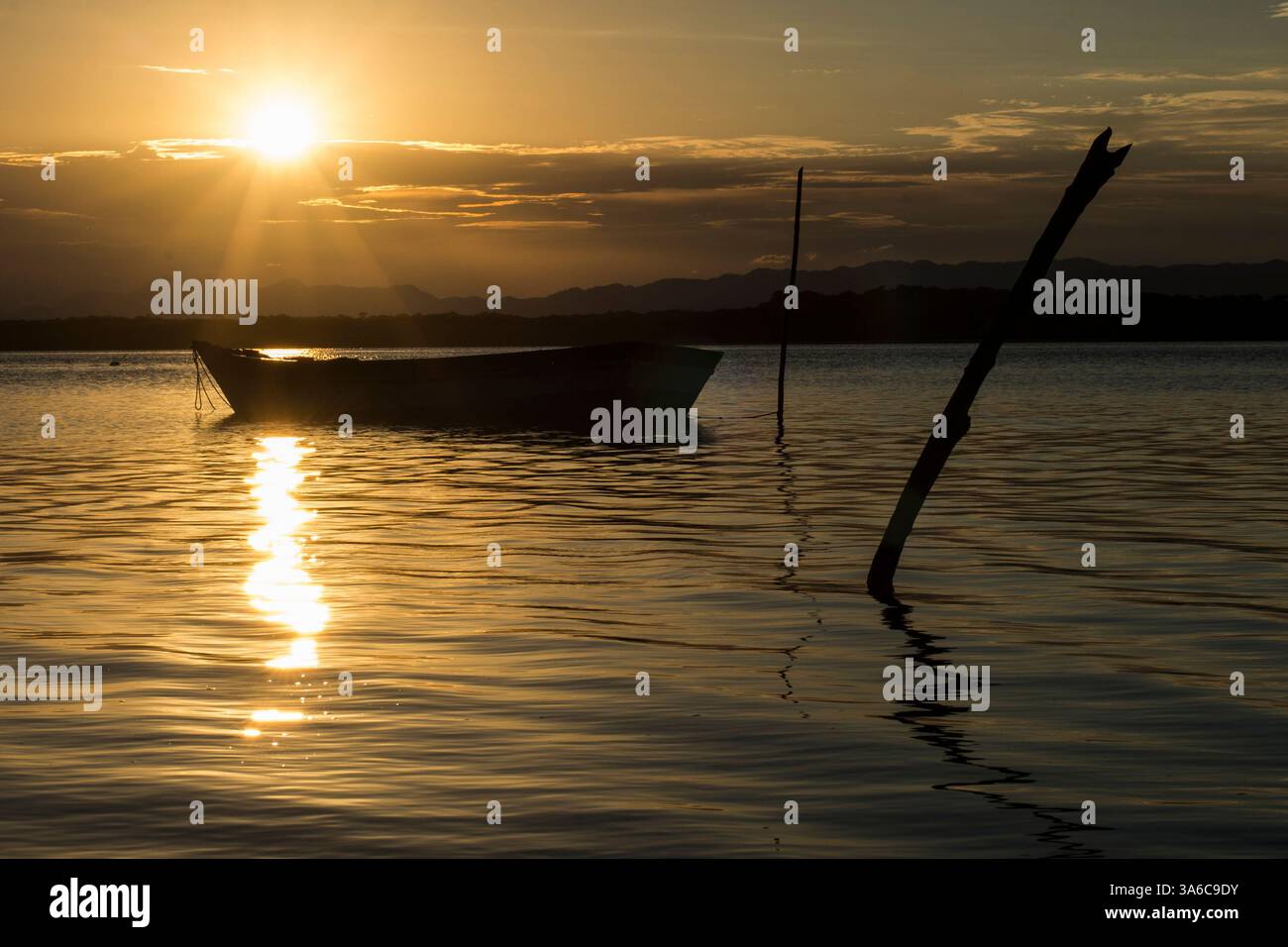 Jan 14, 2015 - Cananeia, Sao Paulo, Brazil - Sunset over the sea in Cananeia. Cardoso Island, south coast of Sao Paulo. (Credit Image: © Alexandre Moreira/ZUMAPRESS.com) Stock Photo