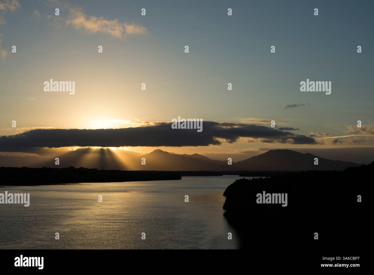 Jan 15, 2015 - Cananeia, Sao Paulo, Brazil - Sunset over the sea in Cananeia. Cardoso Island, south coast of Sao Paulo. (Credit Image: © Alexandre Moreira/ZUMAPRESS.com) Stock Photo