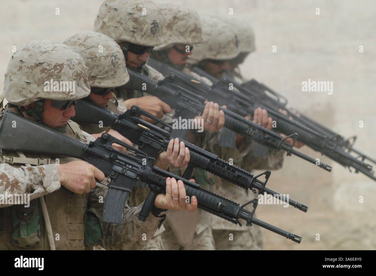 21 gun salute marines hi-res stock photography and images - Alamy