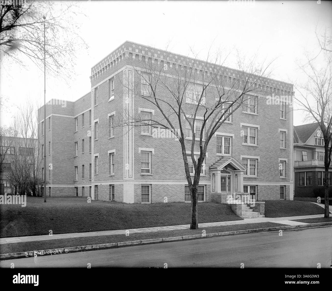 This apartment house on Dupont Avenue South, built in 1929, is a ...