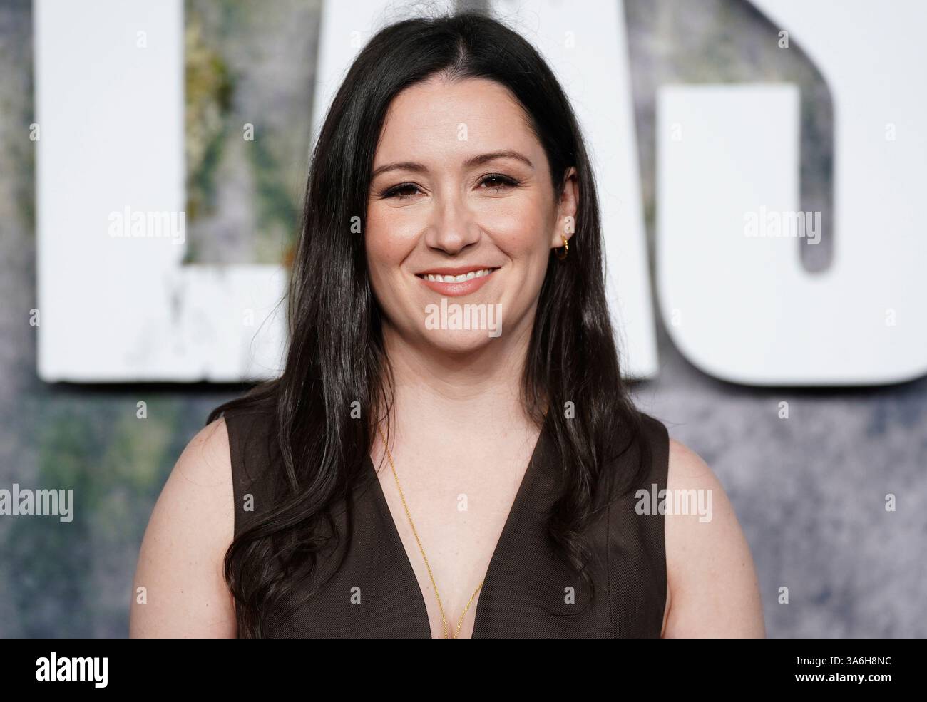 Shannon Woodward arrives at the season two premiere of "The Last of Us ...