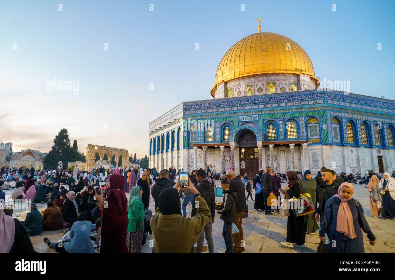 Jerusalem, Israel – March 10, 2024: A large crowd of Muslim worshippers ...