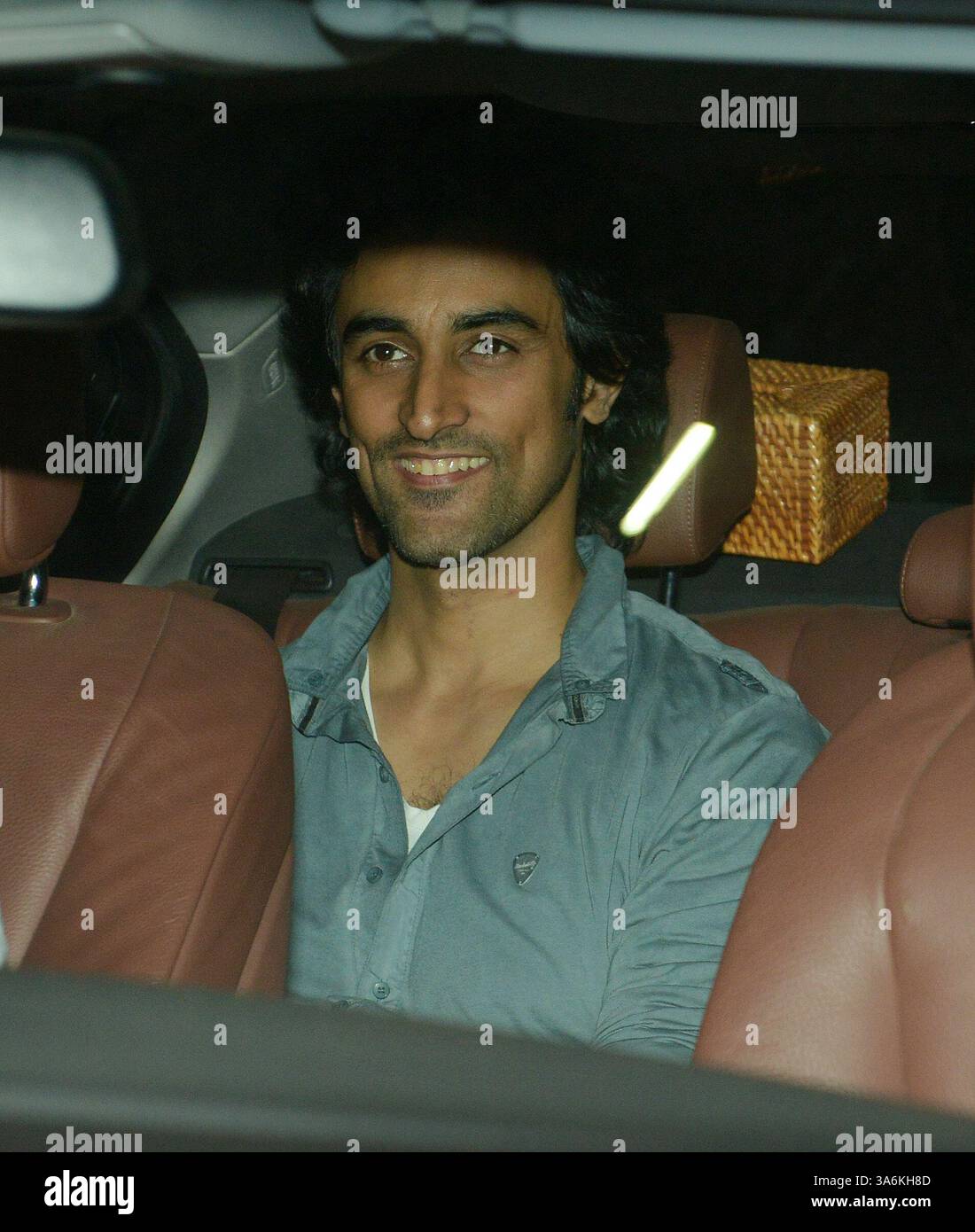 Kunal kapoor hi-res stock photography and images - Alamy, image size:1100x1390