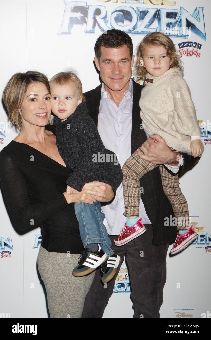 Leslie bourque and dylan walsh hi-res stock photography and images - Alamy