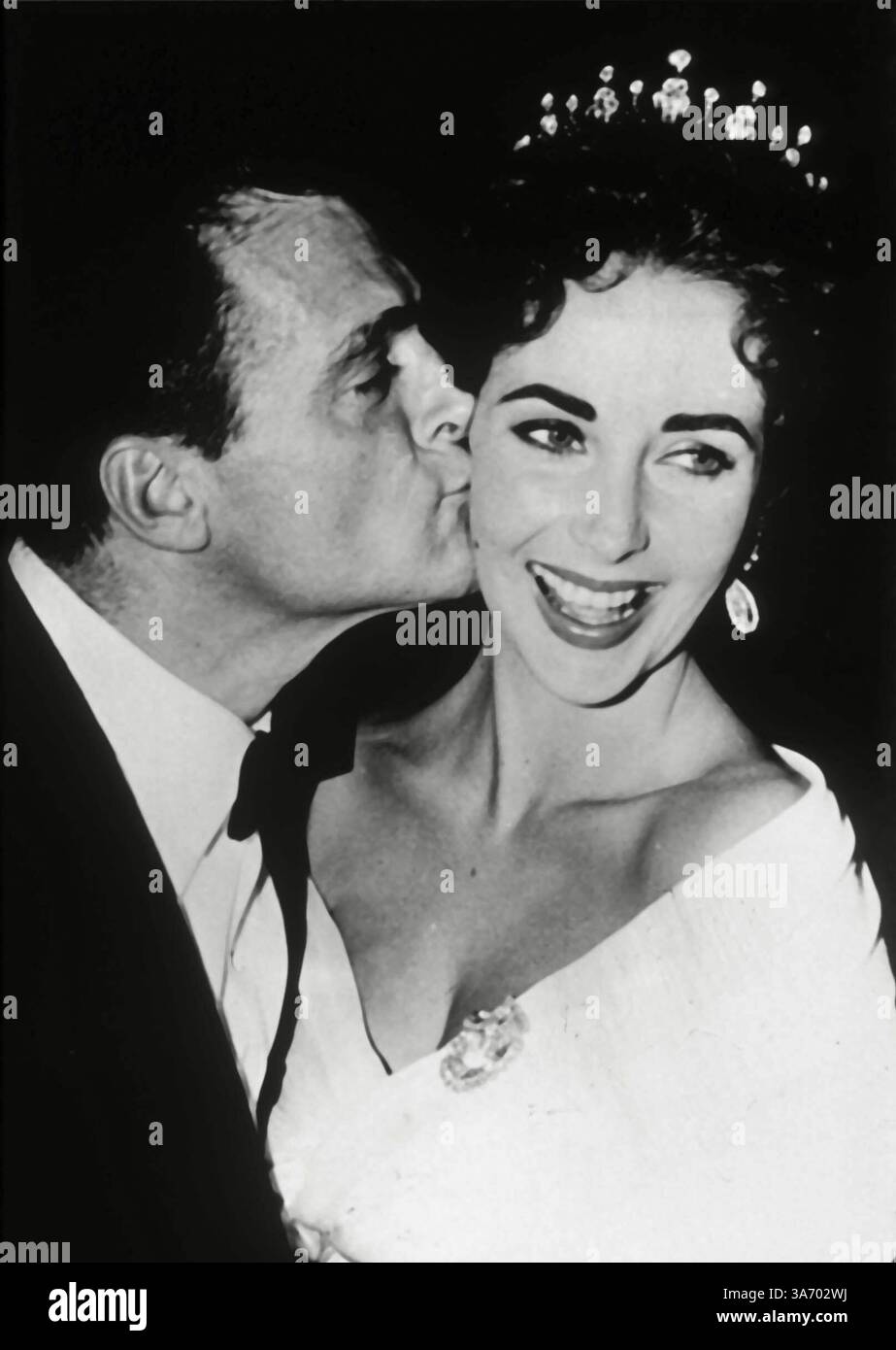 Mike todd hi-res stock photography and images - Page 2 - Alamy, image size:923x1390