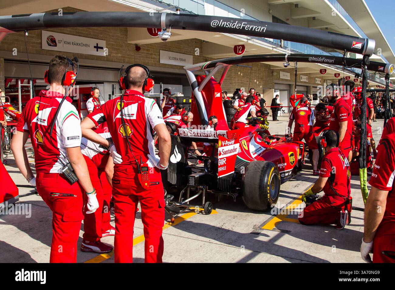Oct. 30, 2014 - Austin, Texas, U.S - Race teams practice their skills ...