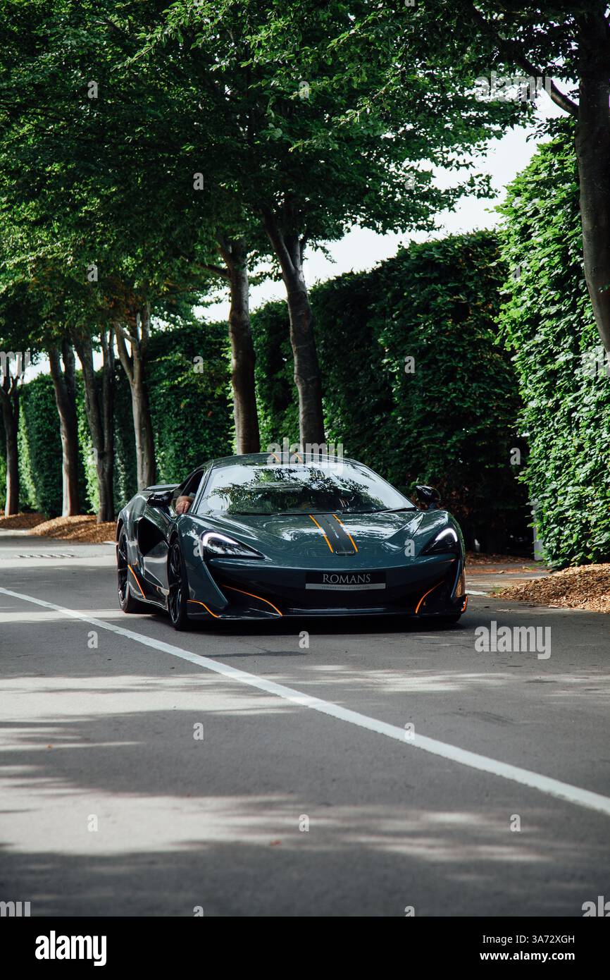 McLaren 675LT Spider Solis TSM 1:43 (Vàng) – Shop Xe Mô Hình Tĩnh