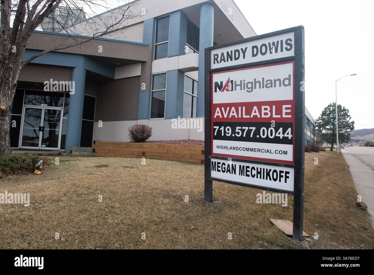 Commercial Real Estate signs advertising Commercial offices for sale and lease, Garden of the Gods Road, North Colorado Springs. Stock Photo