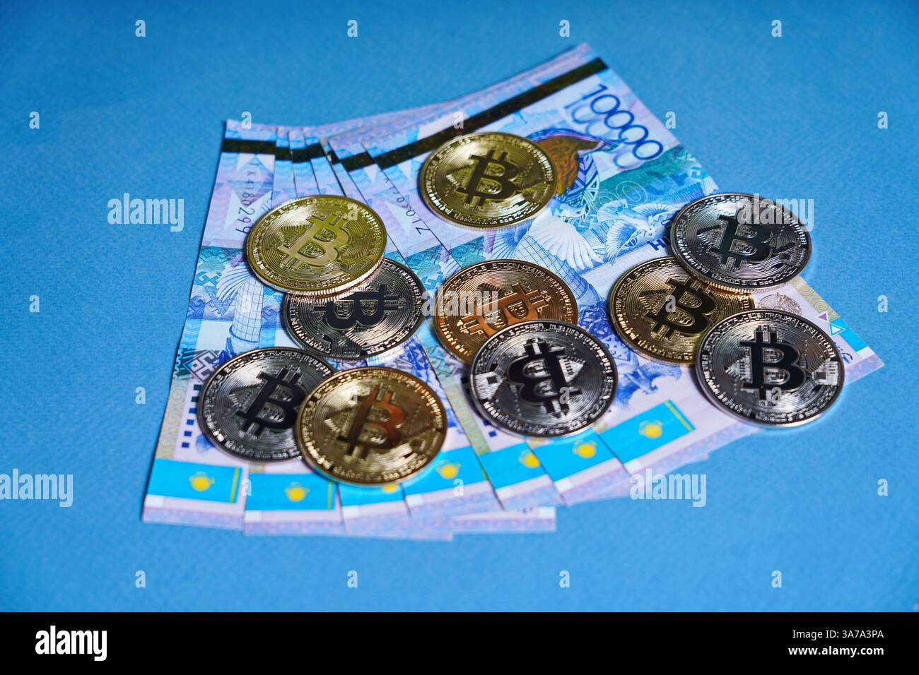 000 currency cash hi-res stock photography and images - Page 3 - Alamy