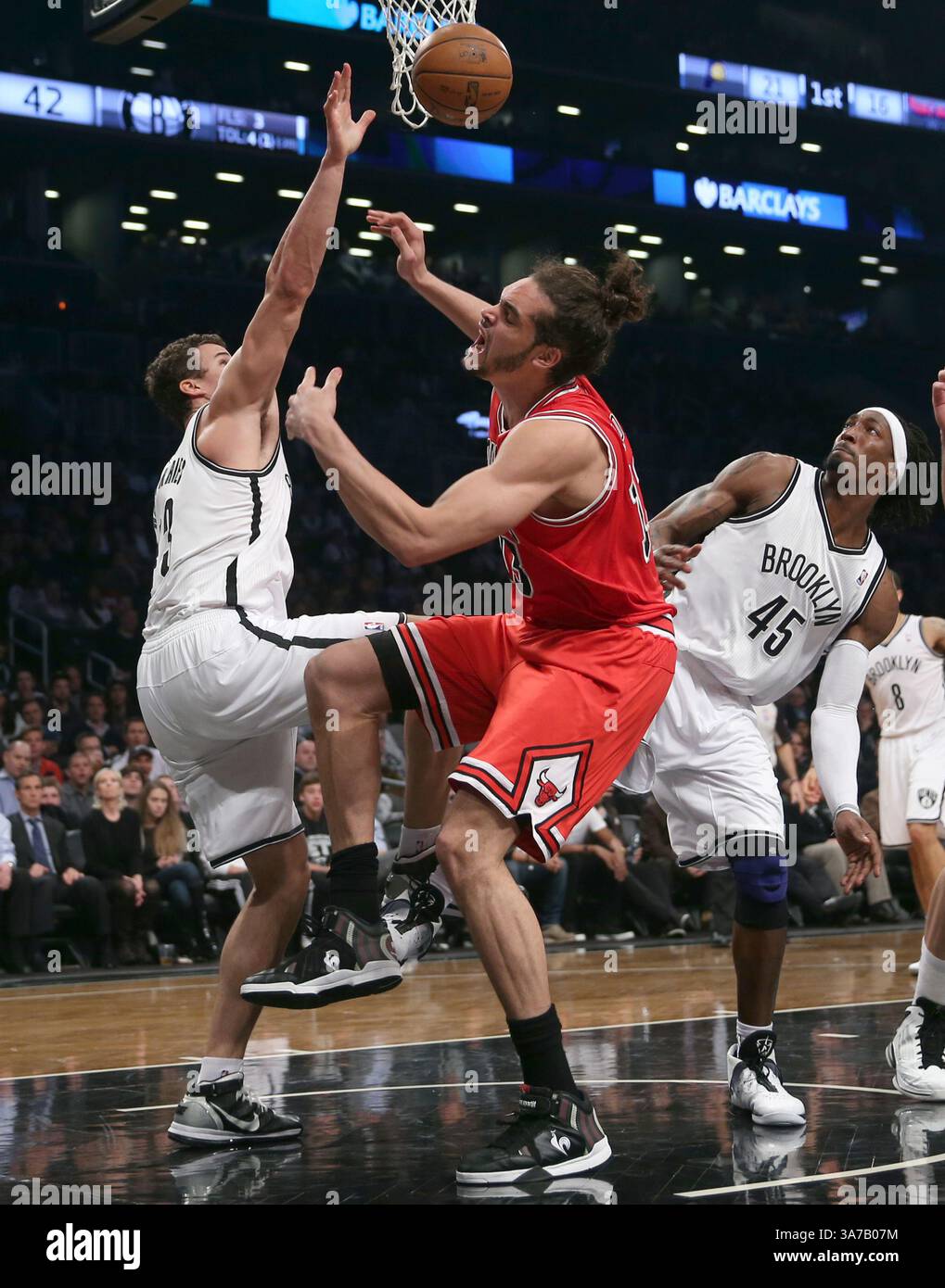 Joakim noah kris humphries hi-res stock photography and images - Alamy