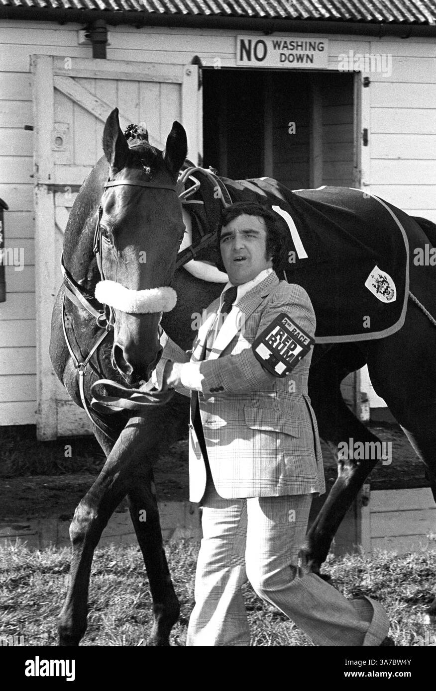 Billy R Redmon Red Rum and Billy Ellison at Kempton Park in 1974 Stock Photo - Alamy