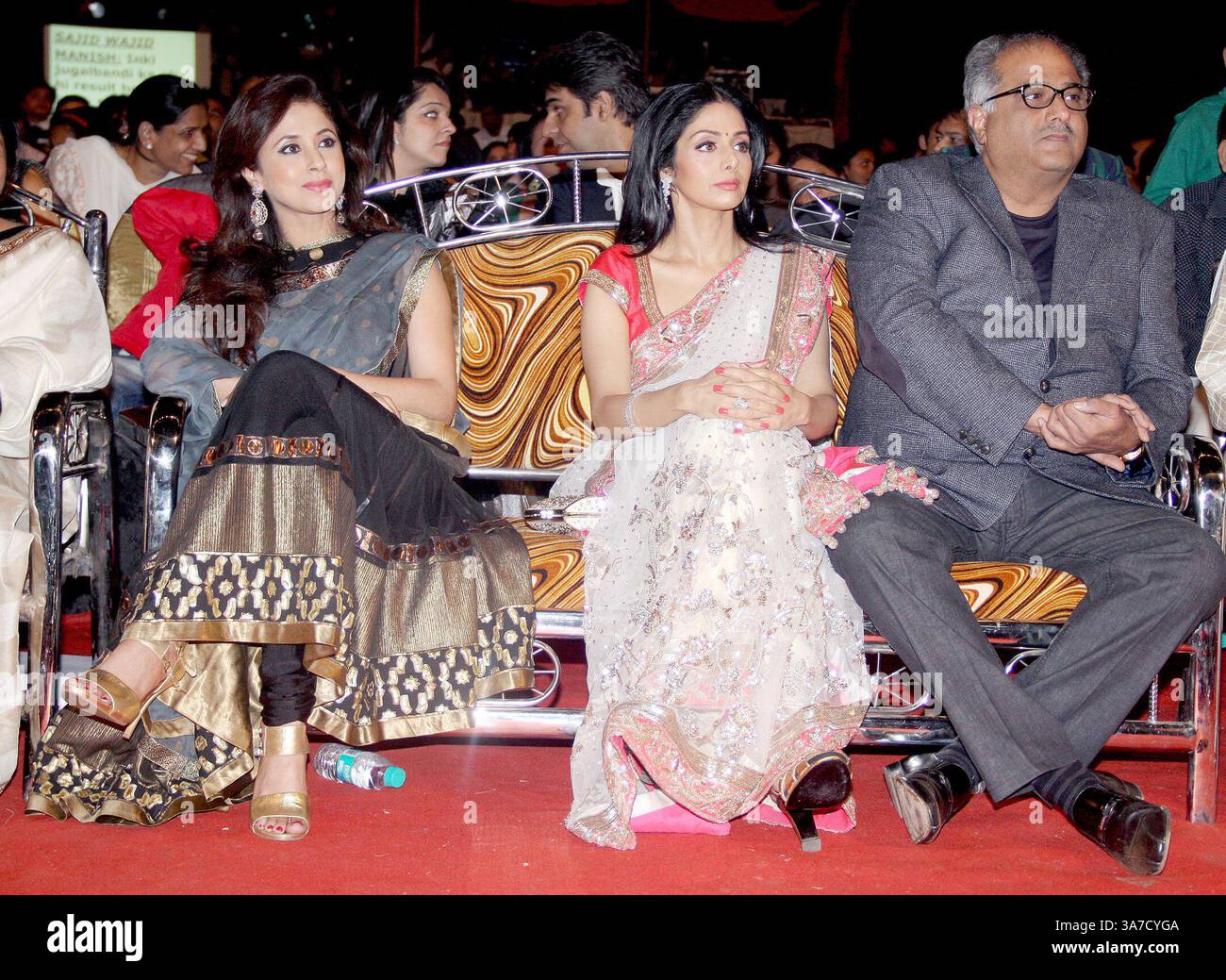 Urmila Matondkar in White Designer Dress - Indian Dresses, image size:1300x1039