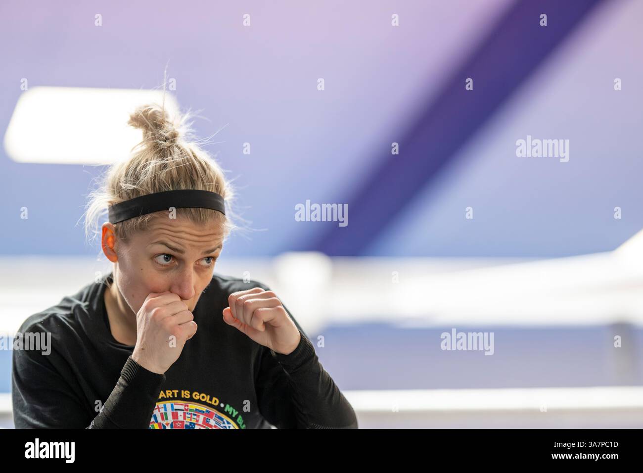 PRODUCTION - 27 March 2025, Bavaria, Augsburg: Tina Rupprecht is ...