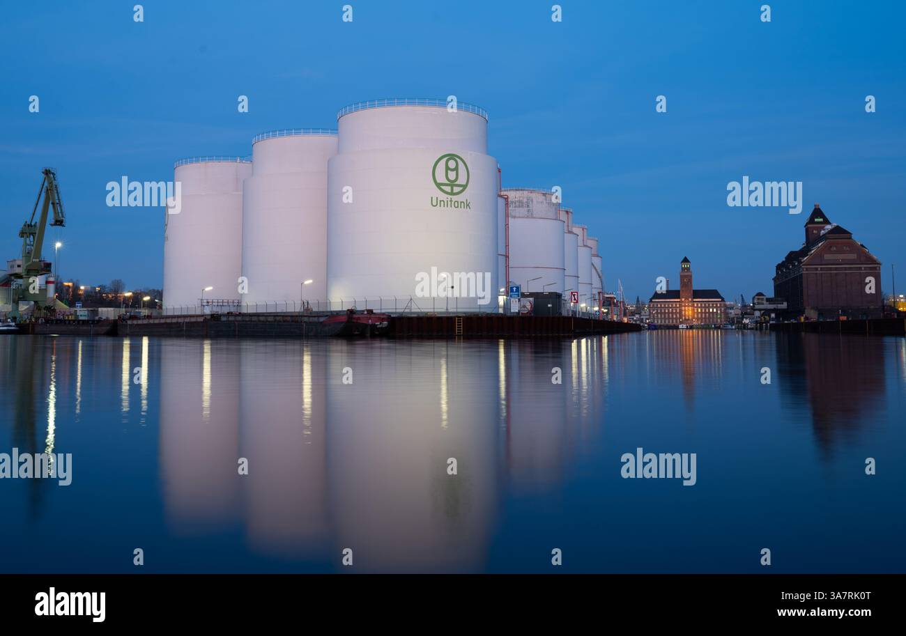 Berlin, Germany. 20th Mar, 2025. View of the Unitank tank farm in ...