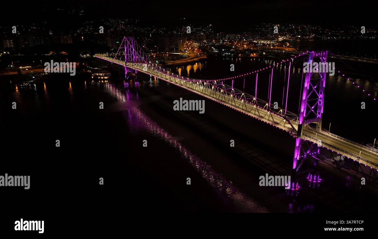 Luz bridge hi-res stock photography and images - Page 7 - Alamy, image size:1300x821