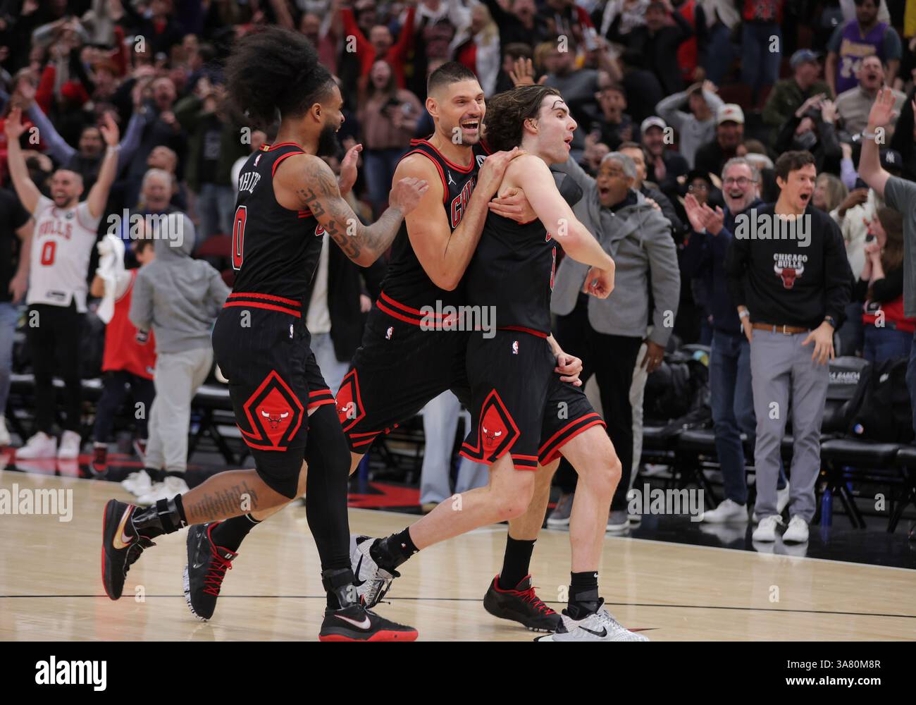 CHICAGO, IL - MARCH 27: Josh Giddey #3 of the Chicago Bulls celebrates ...