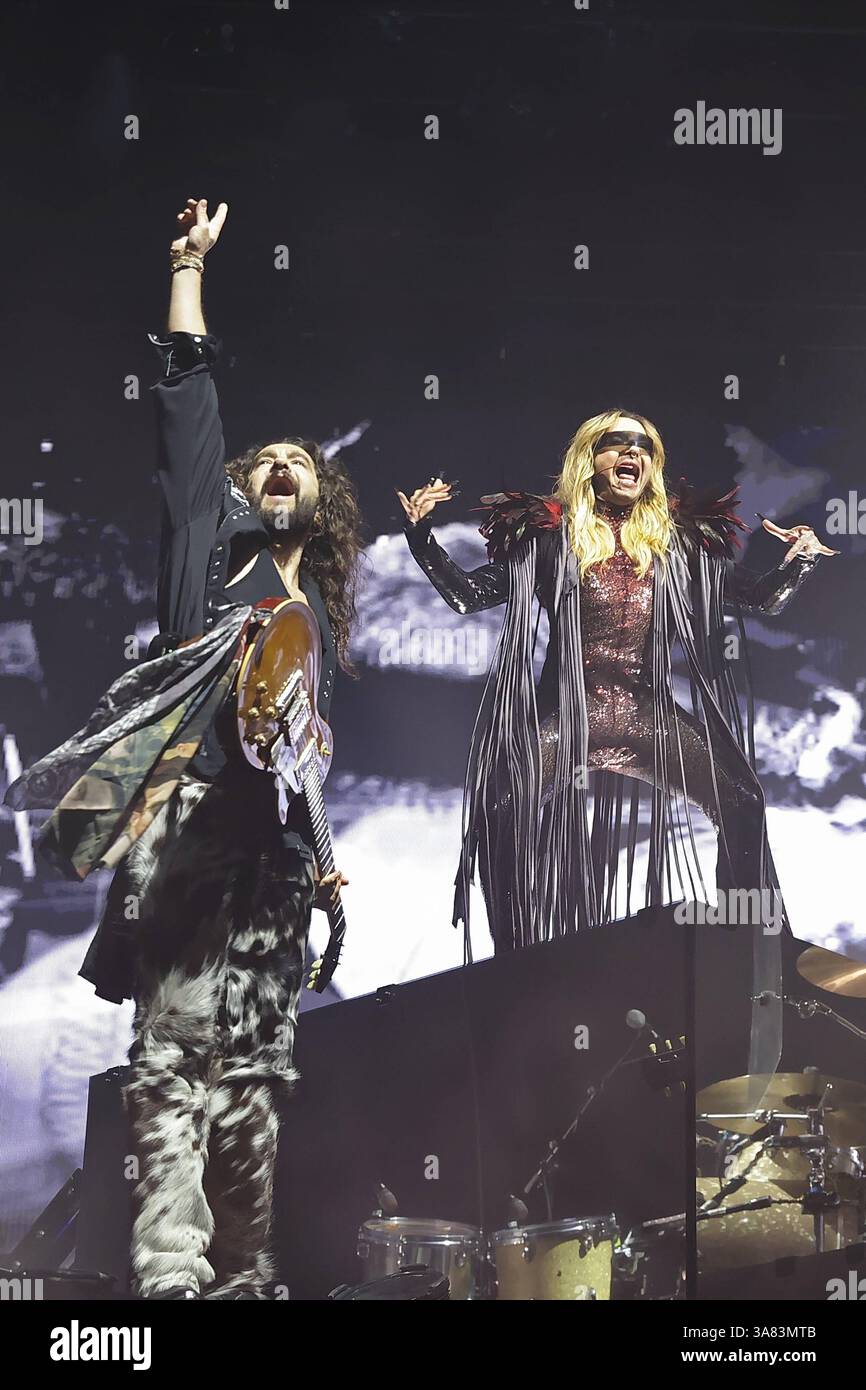 27 03 2025 Tokio Hotel Sänger Bill Kaulitz Im Konzert Live In Der