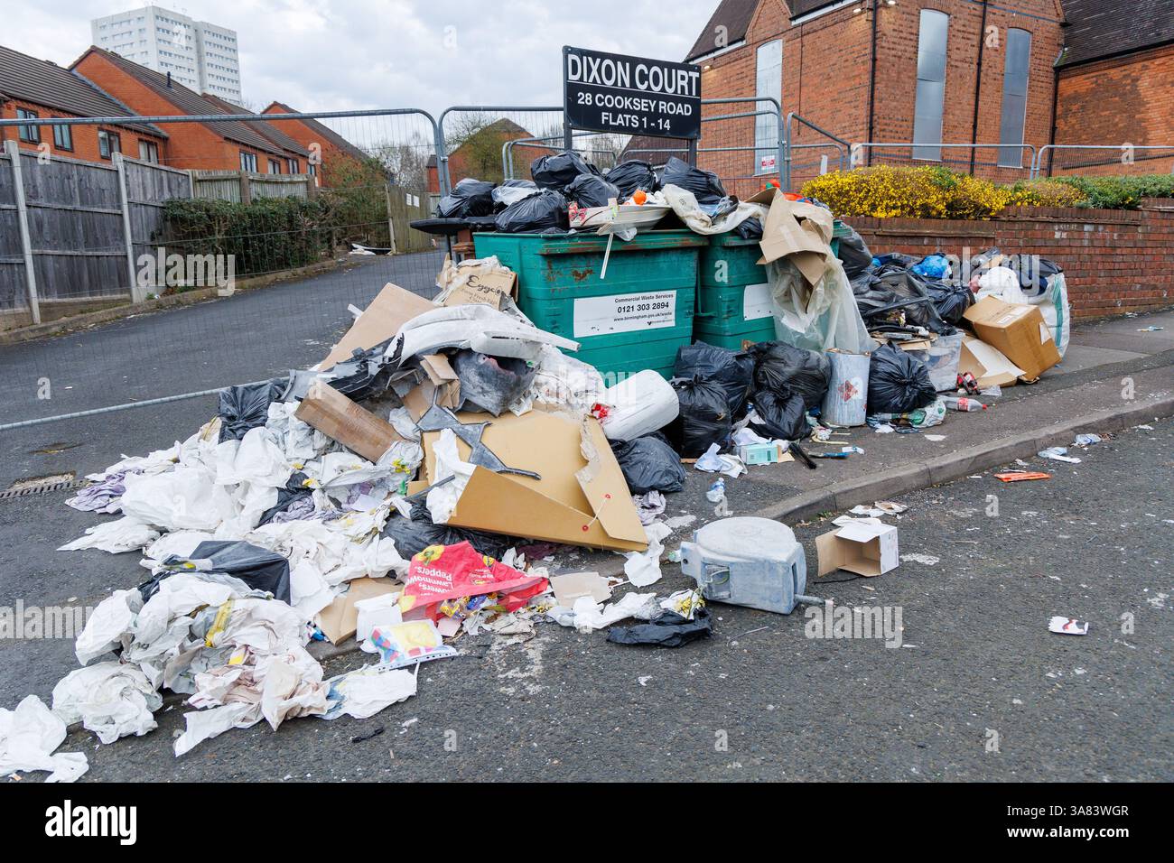 Birmingham bin strike 2025 hi-res stock photography and images - Alamy
