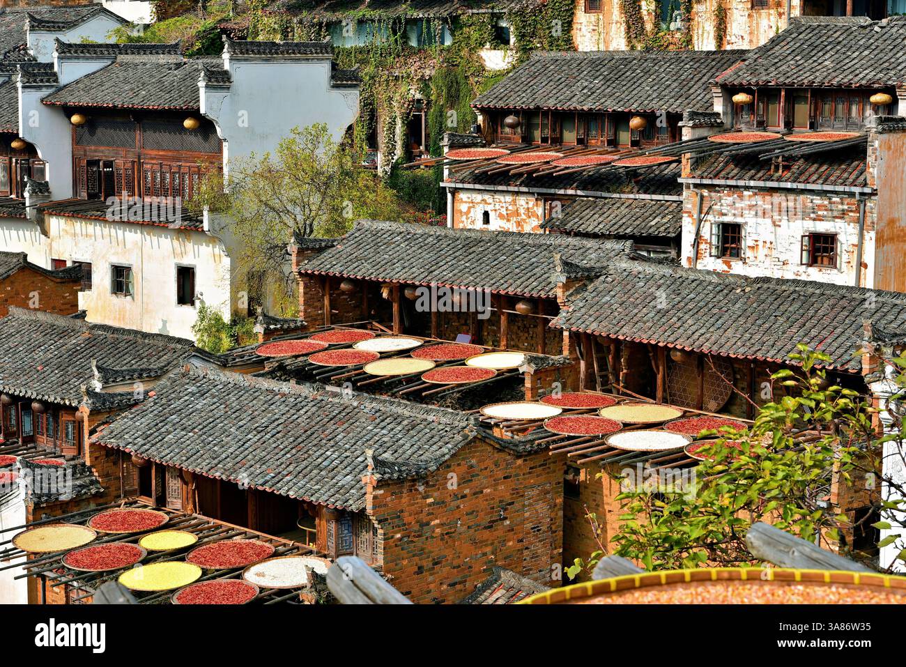 Huangling in autumn, ancient village dating back to the Ming Dynasty, Wuyuan County, Shangrao City, Jiangxi Province, China Stock Photo