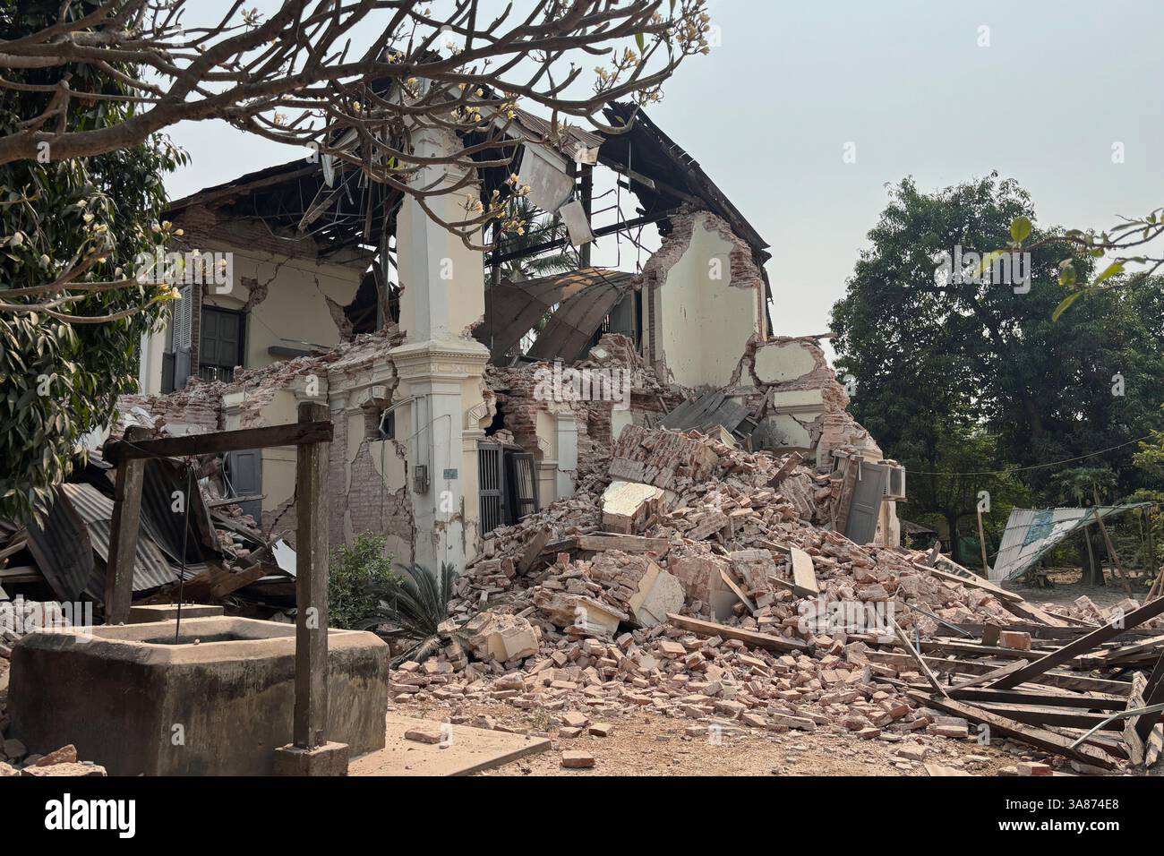 A building is damaged after earthquake Friday, March 28, 2025, in ...