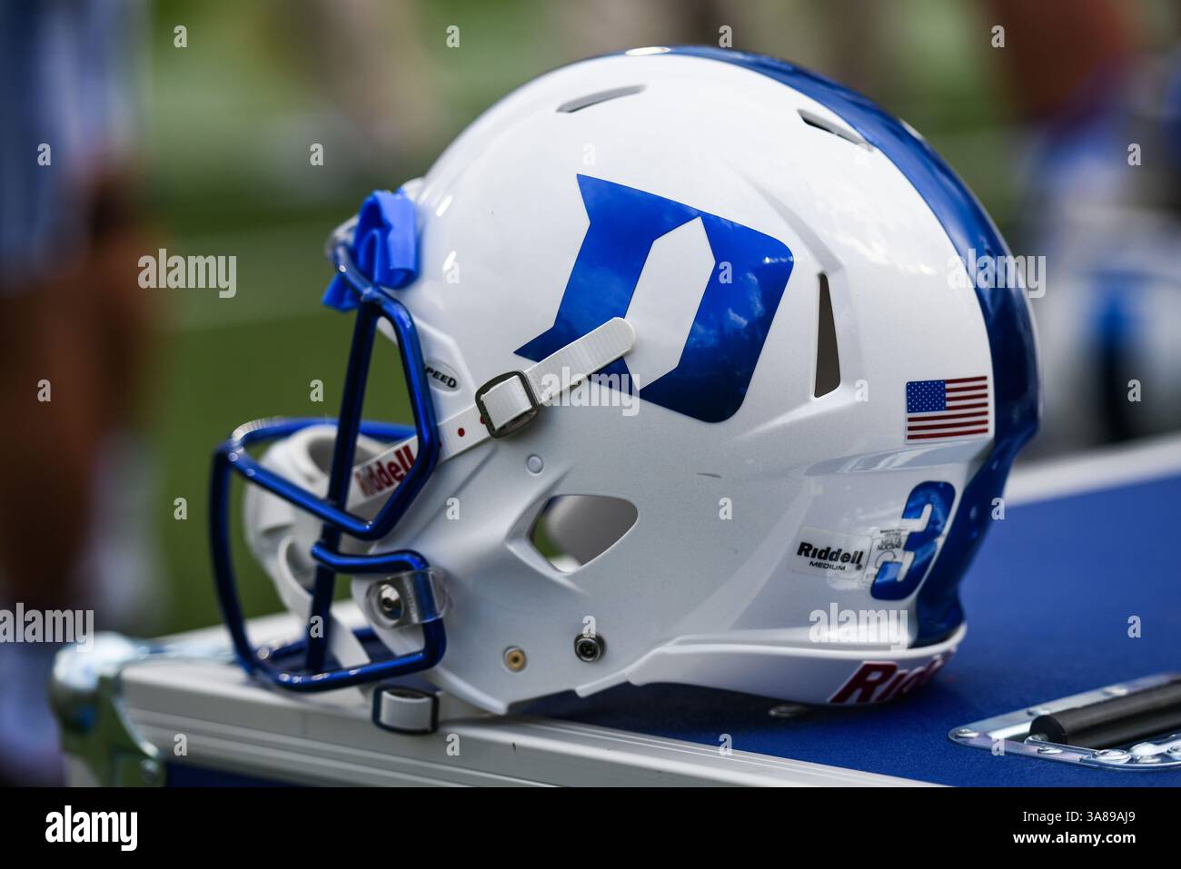 duke football helmet 2016 Blue Devils Riddell Speed Authentic With infinite options to upgrade your helmet A Duke helmet during the