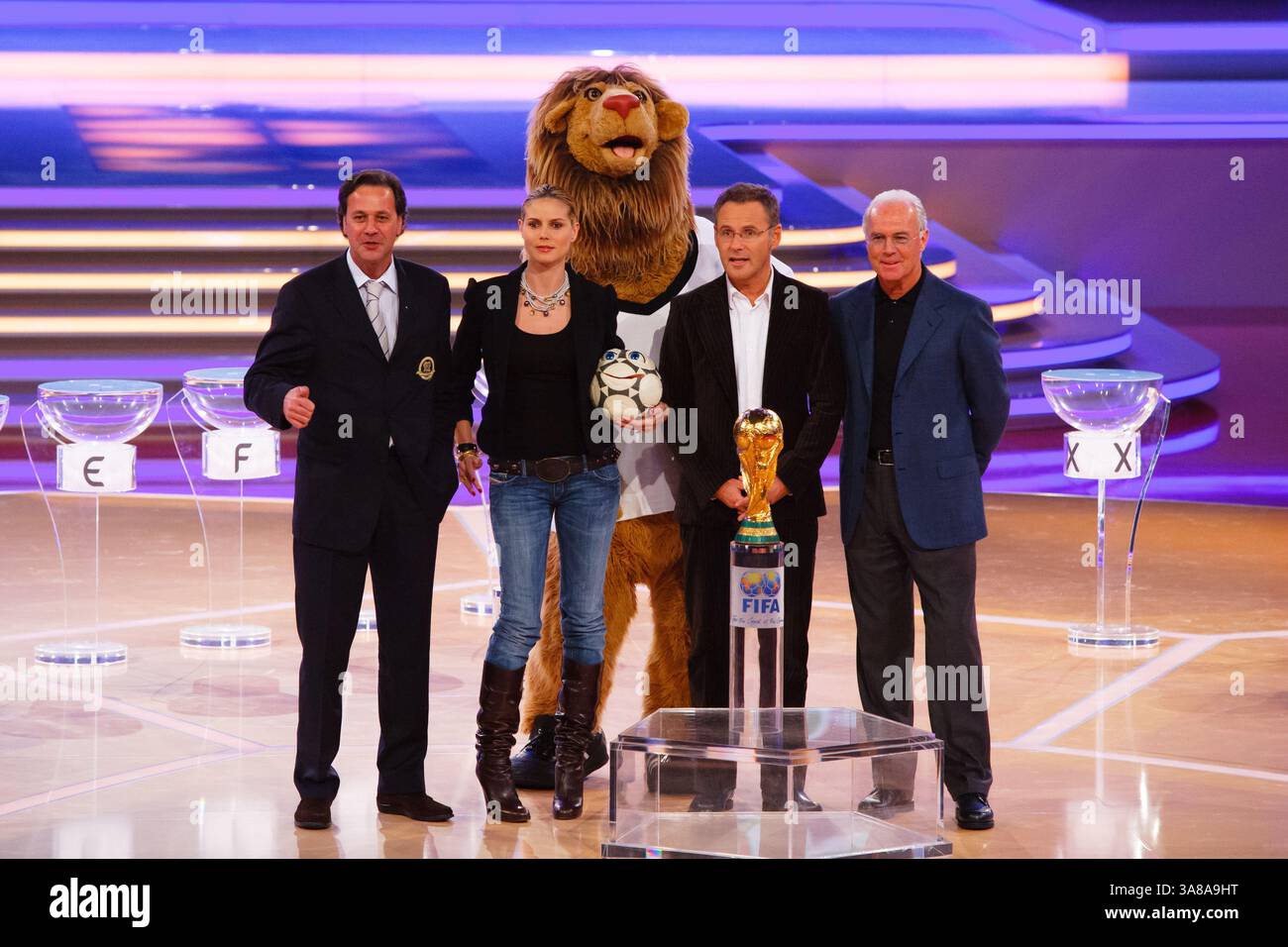 その他 Arena sep 2007 Heidi Klum Model Heidi Klum walks the runway at the 2007 Victoria's Secret