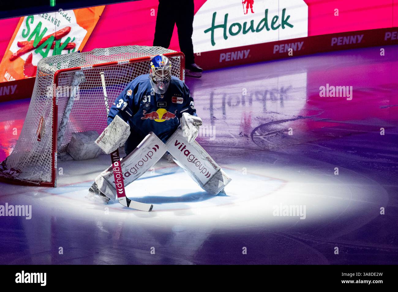 Muenchen, Deutschland. 28th Mar, 2025. Evan Fitzpatrick (Torwart, EHC ...