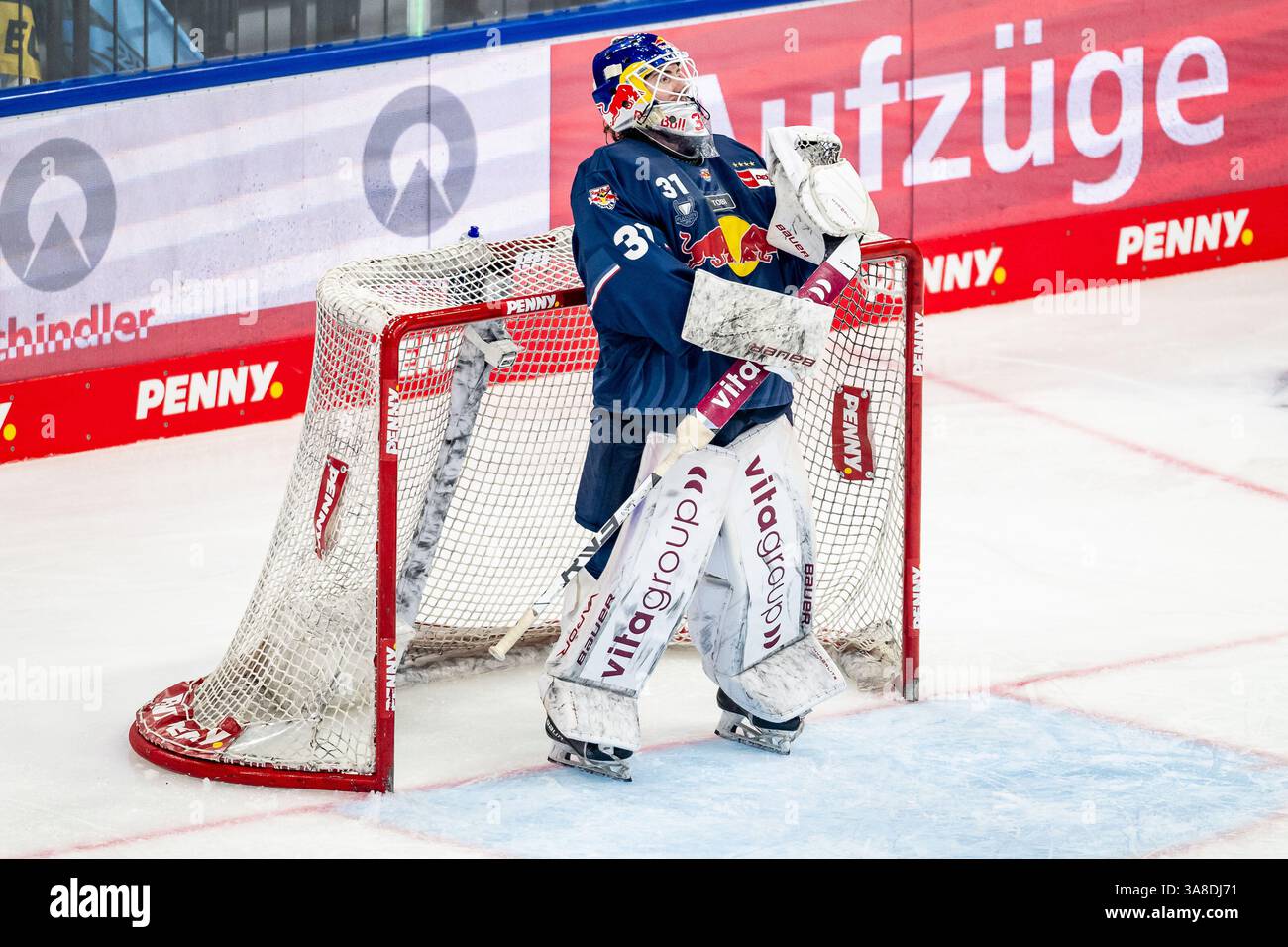 Muenchen, Deutschland. 28th Mar, 2025. Evan Fitzpatrick (Torwart, EHC ...