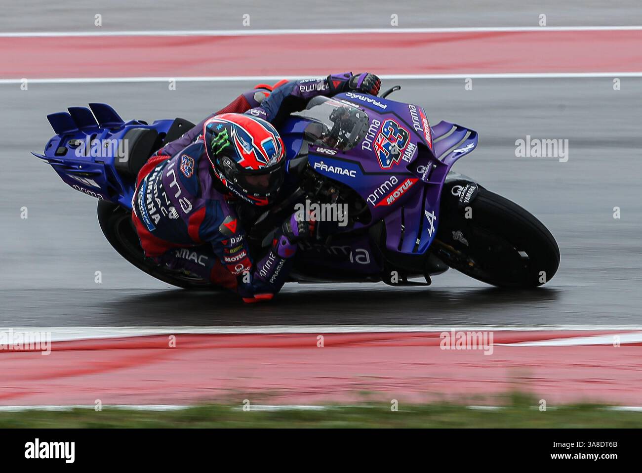 Austin, Texas, USA. 28th Mar, 2025. J. Miller (43) in action practicing ...