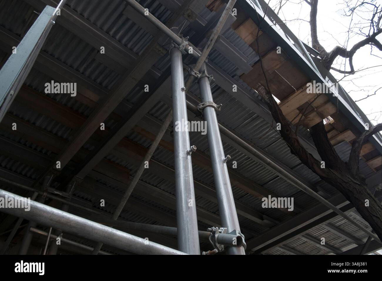 Scaffolding 3 2025 bt jpg hi-res stock photography and images - Alamy