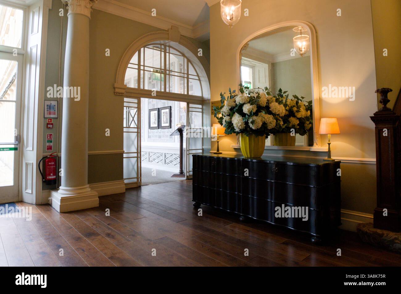 Victorian hotel in bath hi-res stock photography and images - Alamy