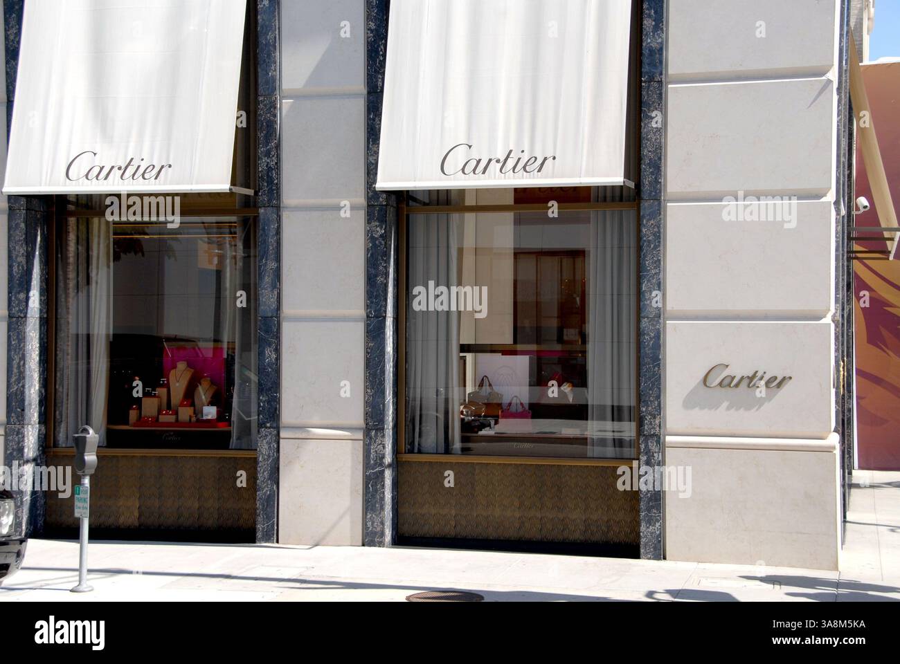 Cartier beverly hills rodeo drive store hi-res stock photography and ...