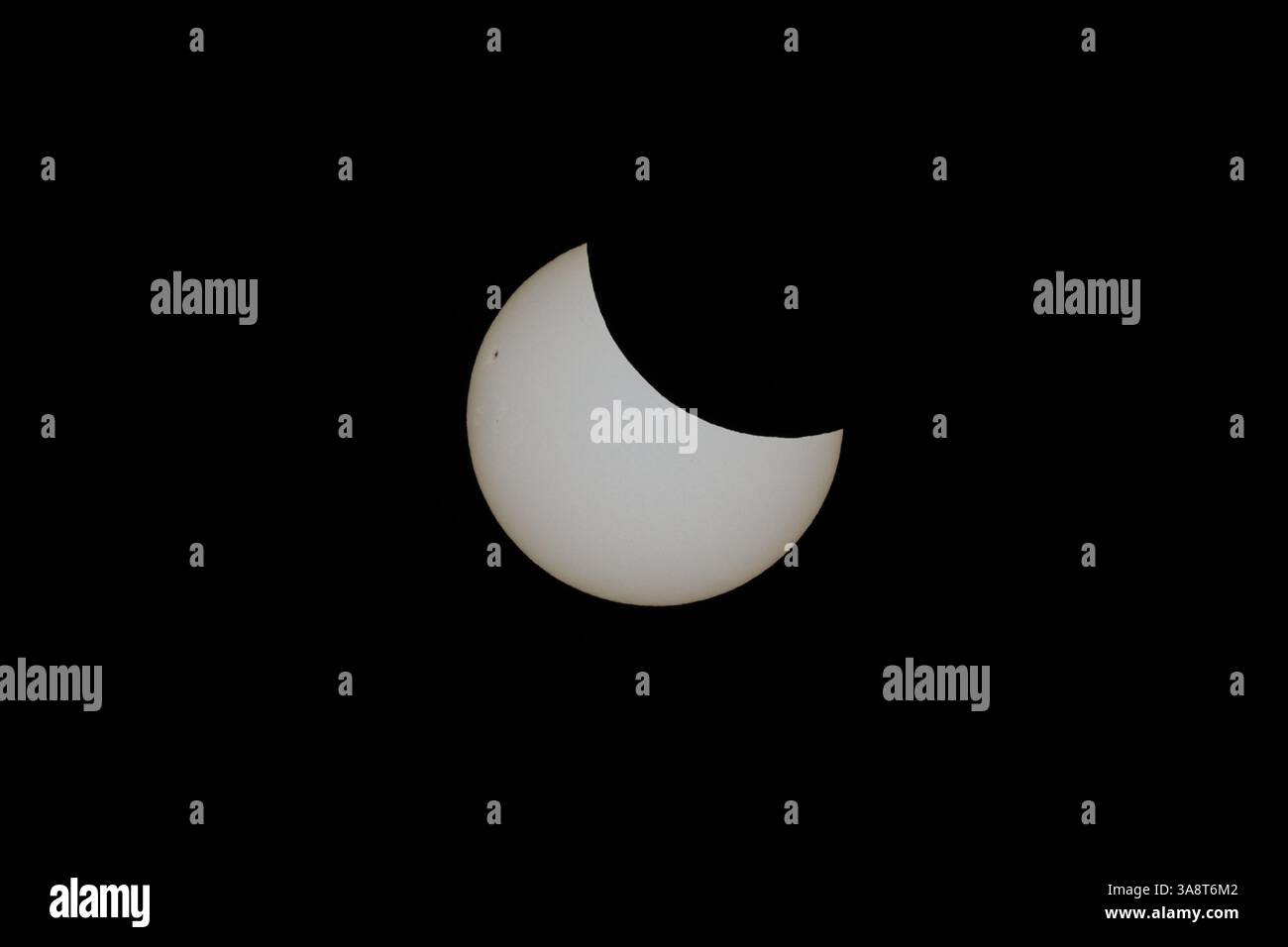 Edgbaston, Birmingham, 29th March 2025: The partial solar eclipse ...